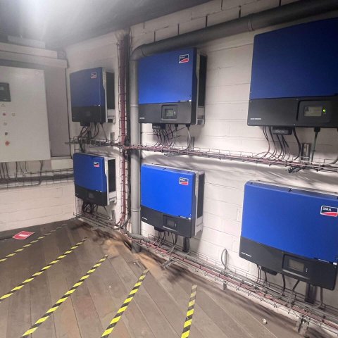 omvormers van zonnepanelen